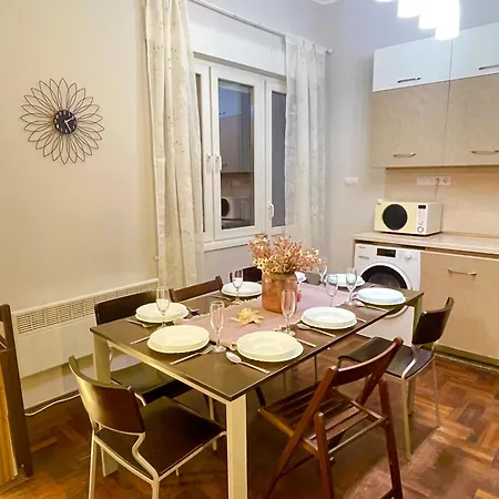 'Tide Frame' Apartment - Big, Super Central, 2 Bathrooms ブルガス