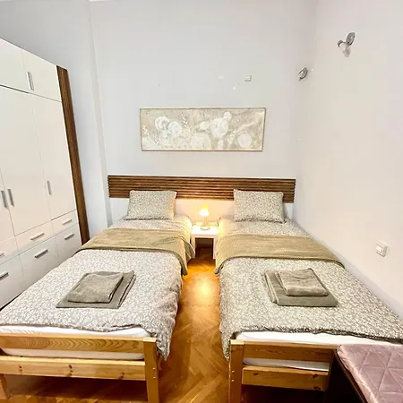 アパート 'Tide Frame' Apartment - Big, Super Central, 2 Bathrooms *