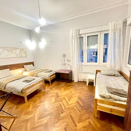 'tide Frame' - Big, Super Central, 2 Bathrooms * Burgas City