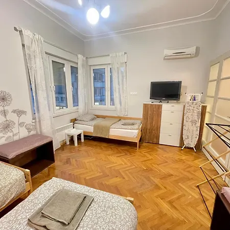 'tide Frame' - Big, Super Central, 2 Bathrooms *
