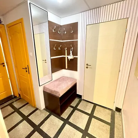 'tide Frame' - Big, Super Central, 2 Bathrooms Burgas